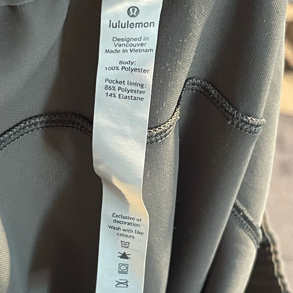 Lululemon pants‎ women’s size 6 green pre-owned condition - Picture 5 of 10